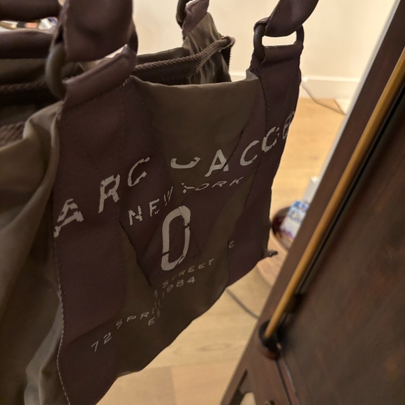 Marc Jacobs Tan and Brown Logo Tote NWOT final price - Picture 4 of 6